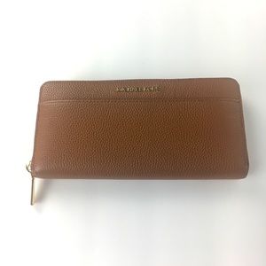 Michael Kors Jet Set Leather wallet Brown like new